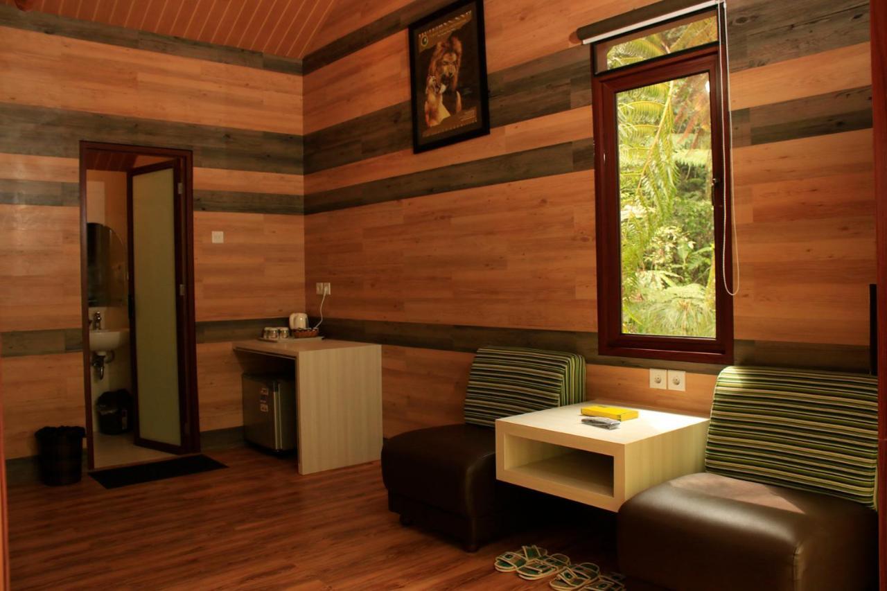 Safari Resort Puncak Ngoại thất bức ảnh